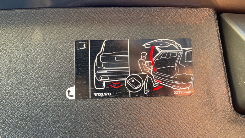 Volvo XC90 2.0 B5P Plus Edition Dark 5dr AWD Geartronic Petrol Estate